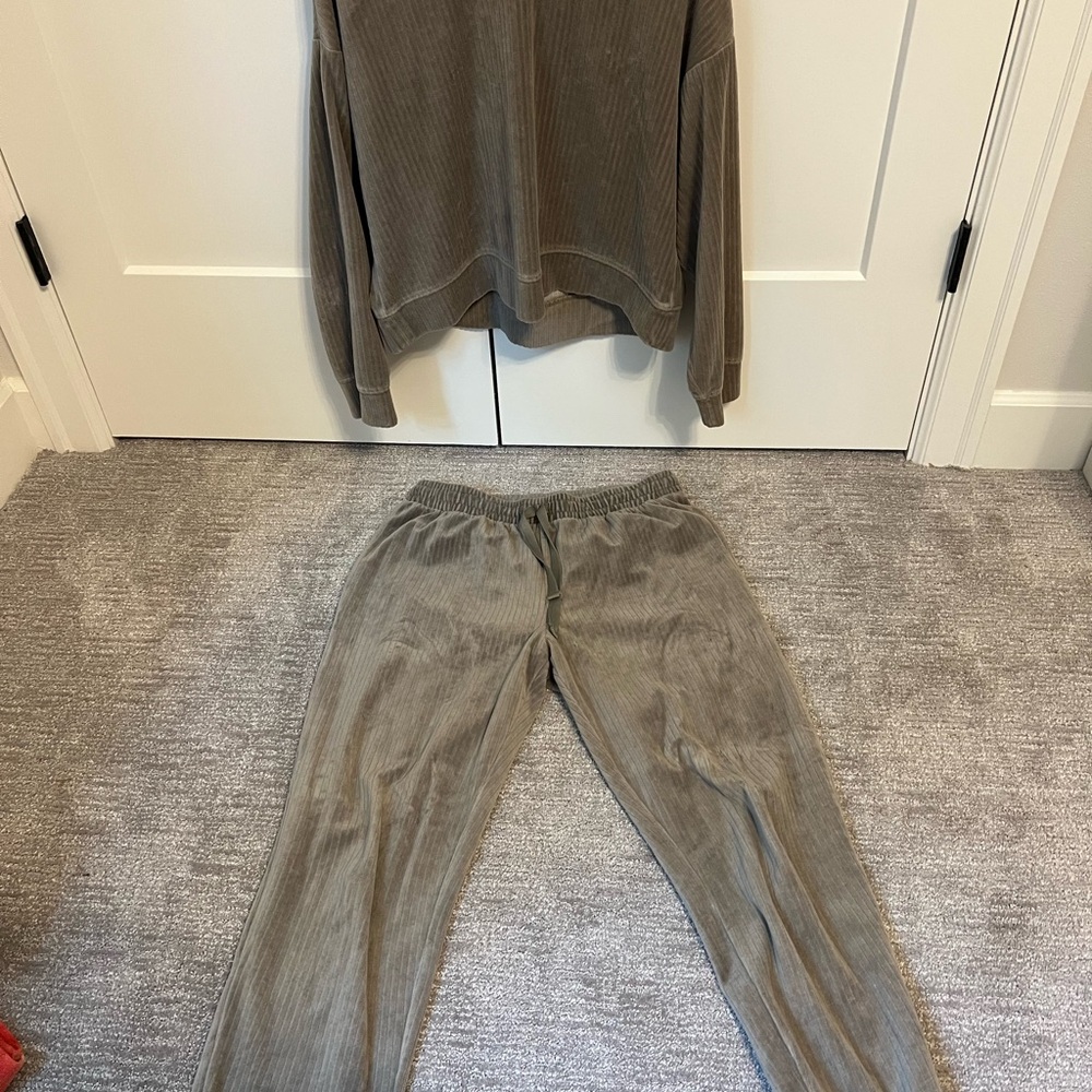 H&M Ribbed Pajama Set